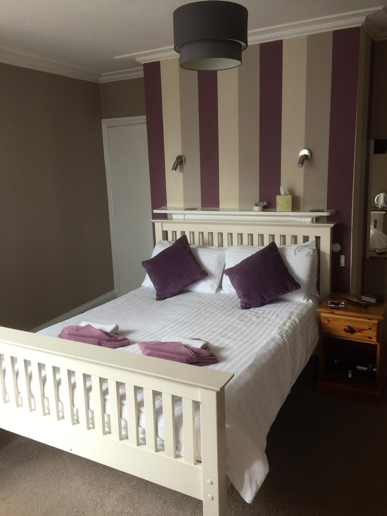 Bed & Breakfast The House